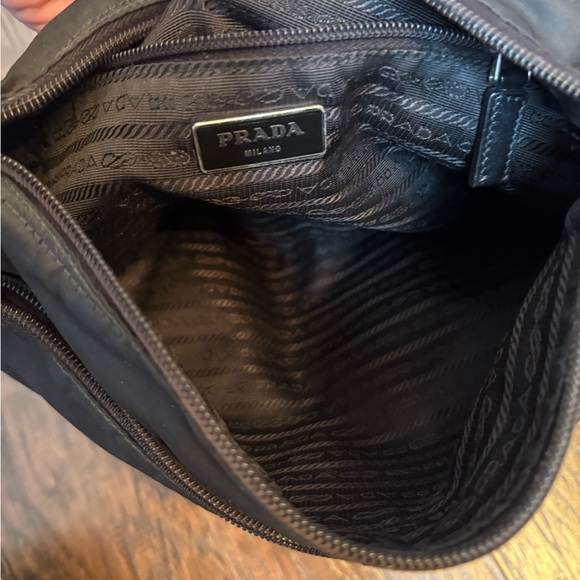 🌈AUTHENTIC Prada Black Nylon Crossbody - Picture 8 of 13